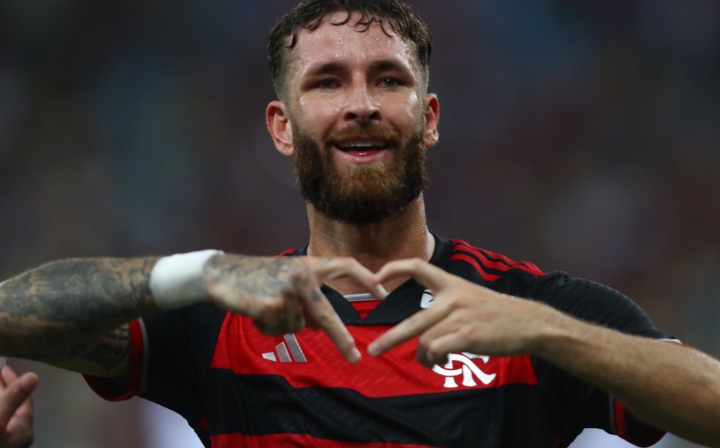 Com gol nos acréscimos, Flamengo vence Botafogo por 1 a 0 no Maracanã