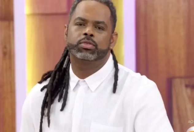  Manoel Soares tem casa invadida e entra em luta corporal com assaltante 