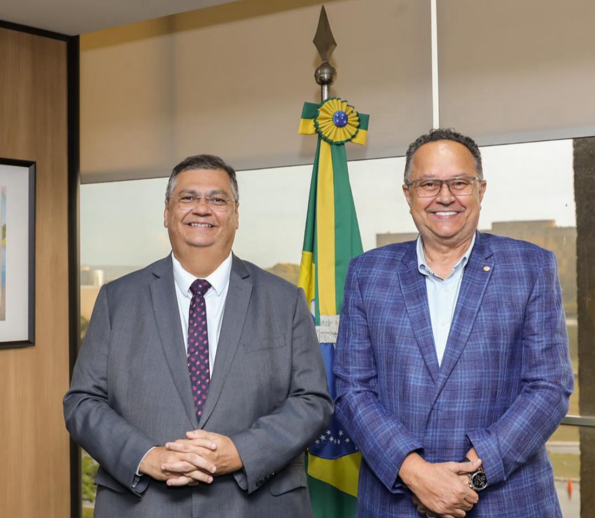 Na mira de cassação, Silas Câmara se encontra com futuro ministro do STF