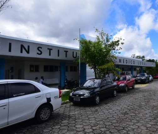 Corpo em decomposição é encontrado em estrada no feriado de Natal em Manacapuru