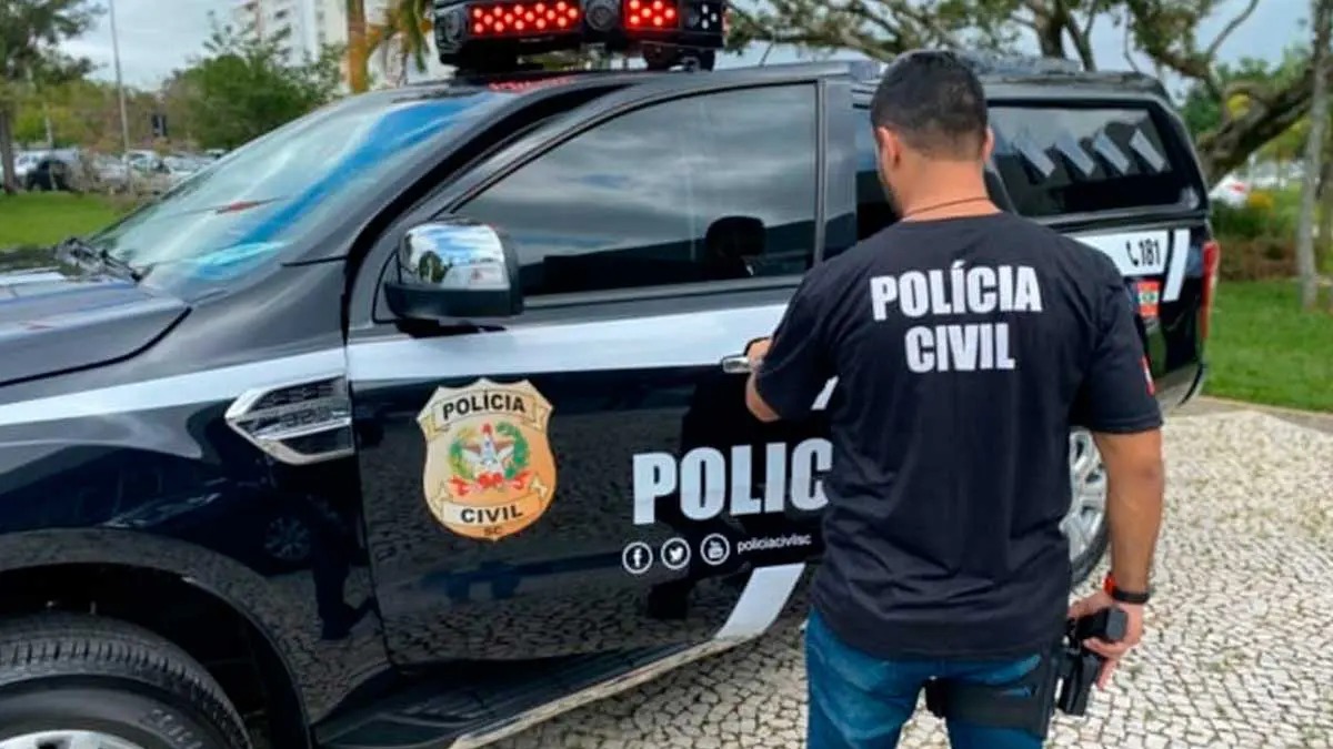 Adolescente é vítima de estupro coletivo após ser atraída para falsa festa de Natal