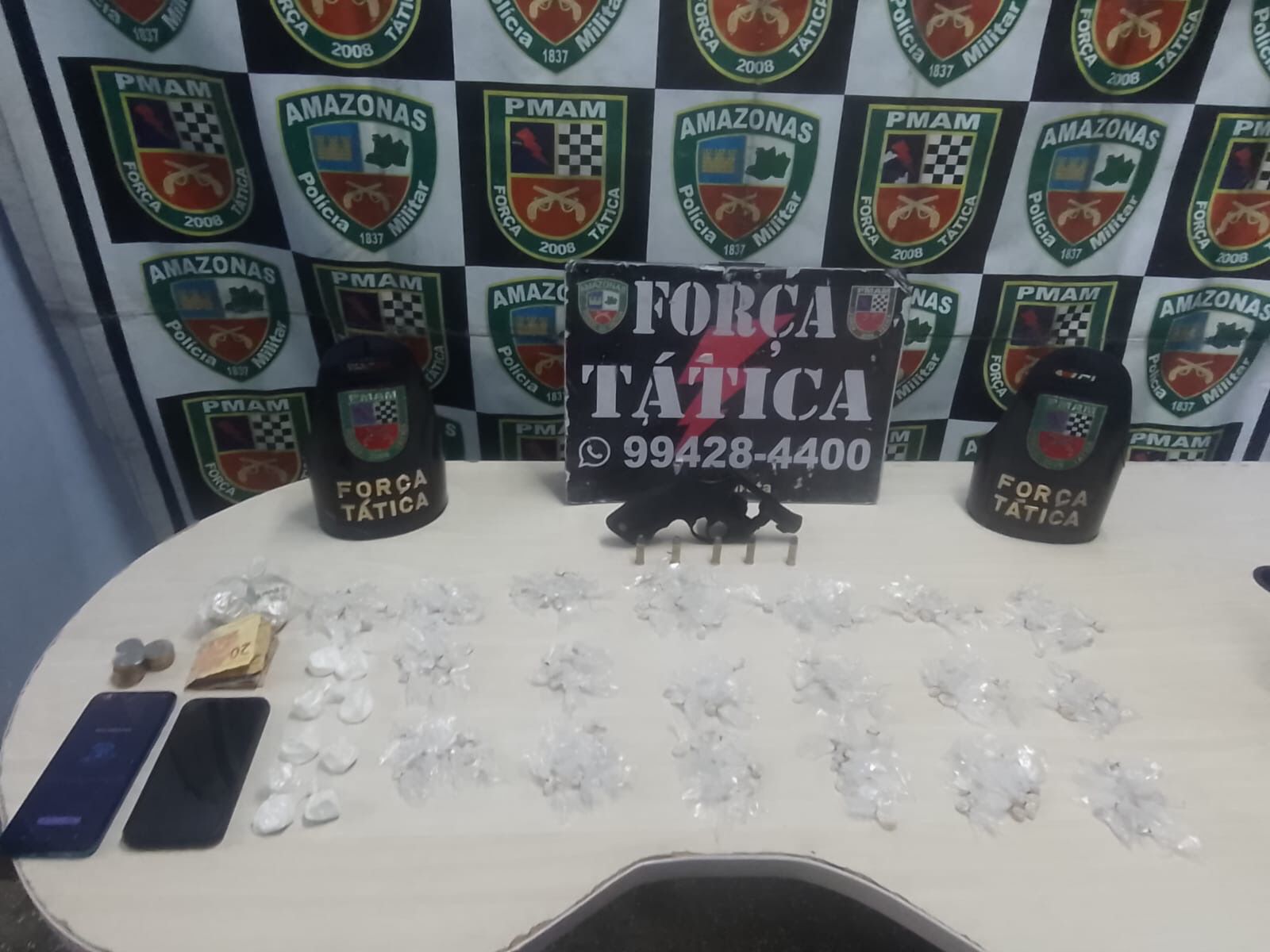 Após perseguição, homem é preso com arma e drogas no Amazonas