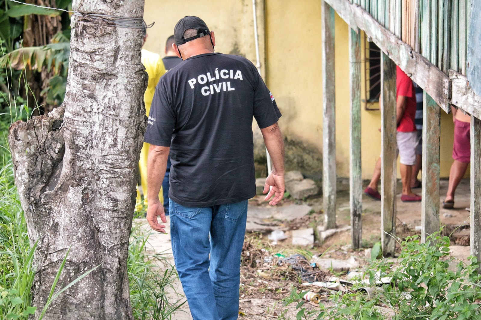 Com marcas de facadas, corpo de mulher é encontrado em kitnet em Manaus