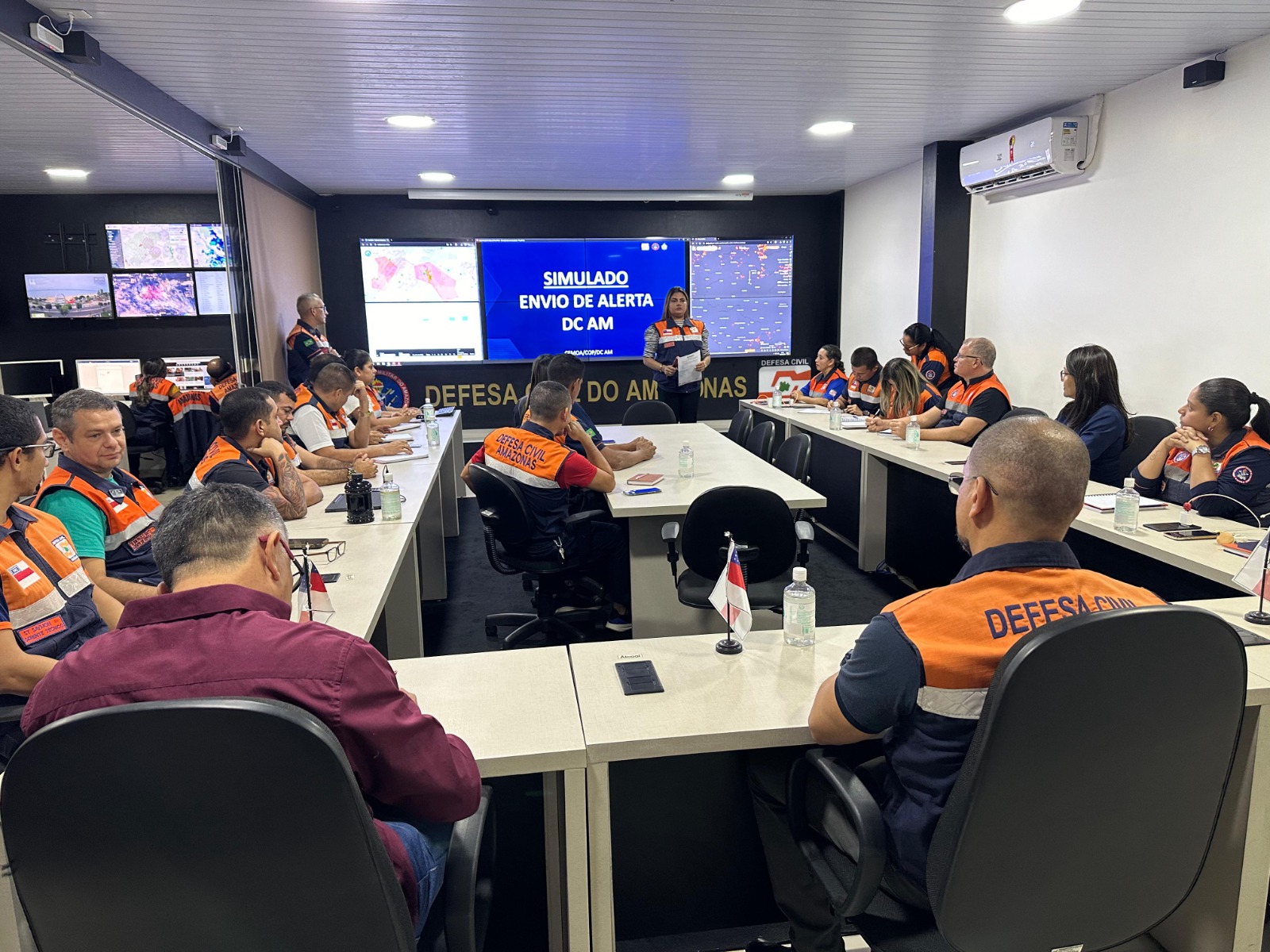 Defesa Civil faz treinamento de preparação contra desastres no Amazonas