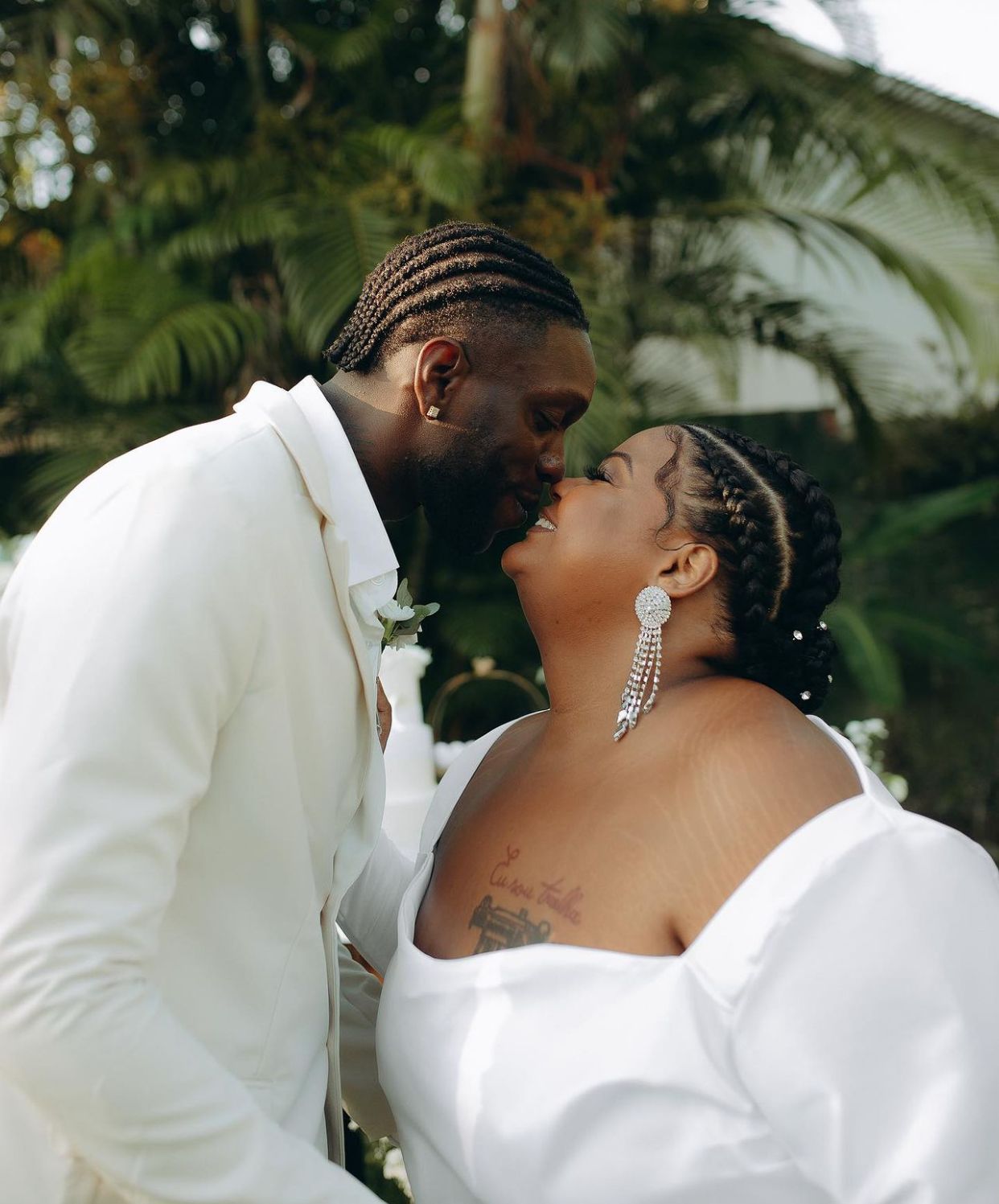 MC Carol se casa com ator de pornô gay 