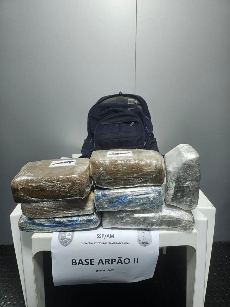 Polícia apreende drogas avaliadas em R$ 200 mil dentro de barco no Amazonas