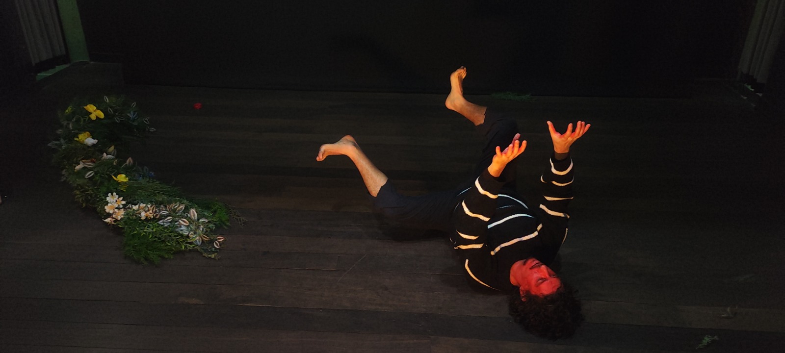 Espetáculo 'Cê Virou Planta' estreia no Teatro da Instalação em Manaus