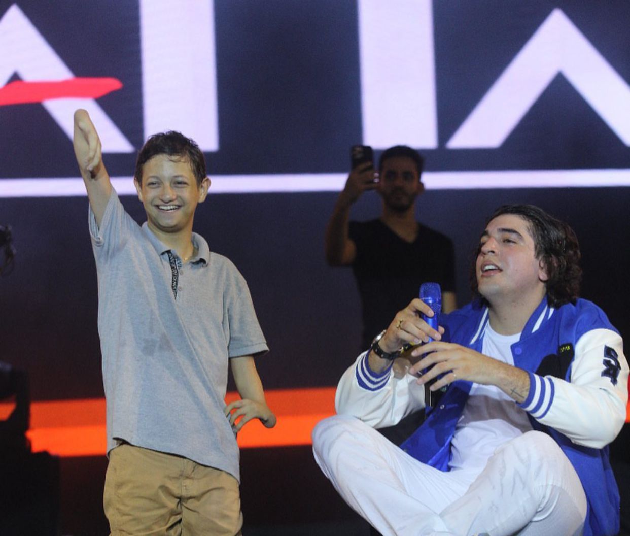 Cantor Rodriguinho Feitosa morre aos 17 anos 