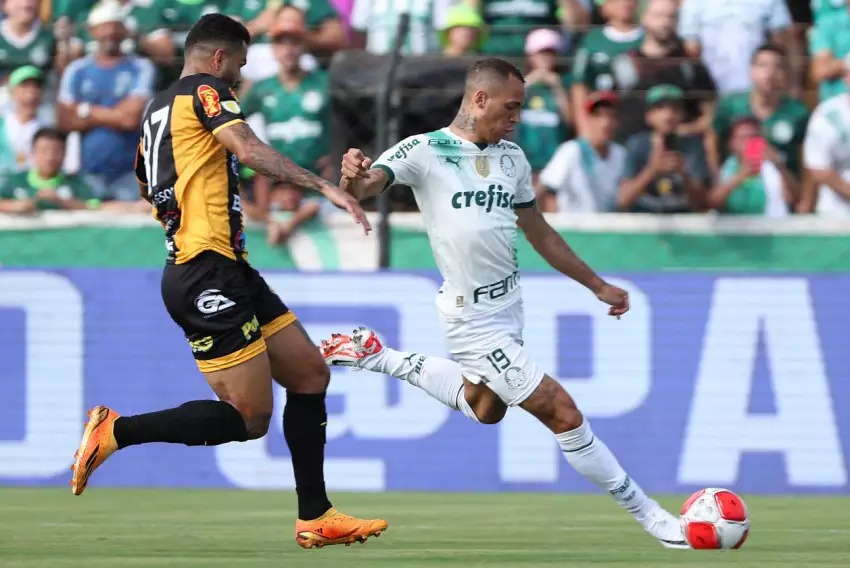 Palmeiras sofre gol no último minuto e estreia com empate no Paulista
