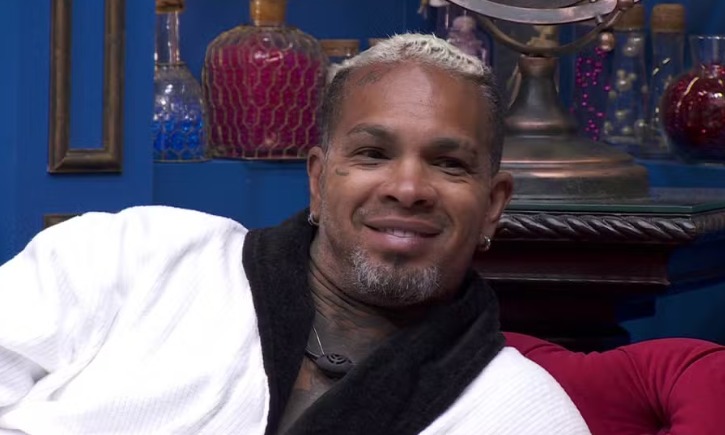 Líder pela segunda vez, Rodriguinho recebe emojis polêmicos no Queridômetro