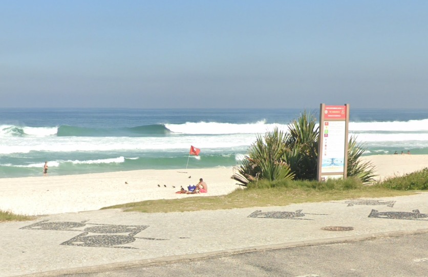 Ossada é encontrada por banhistas na praia da Barra da Tijuca