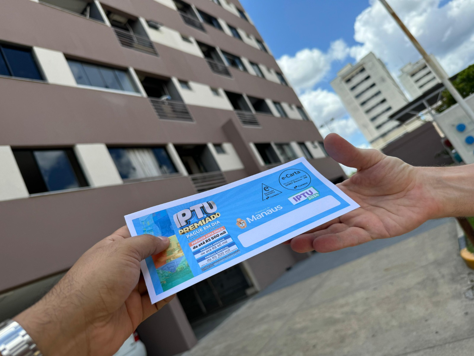 Manaus inicia distribuição de carnês do IPTU 2024