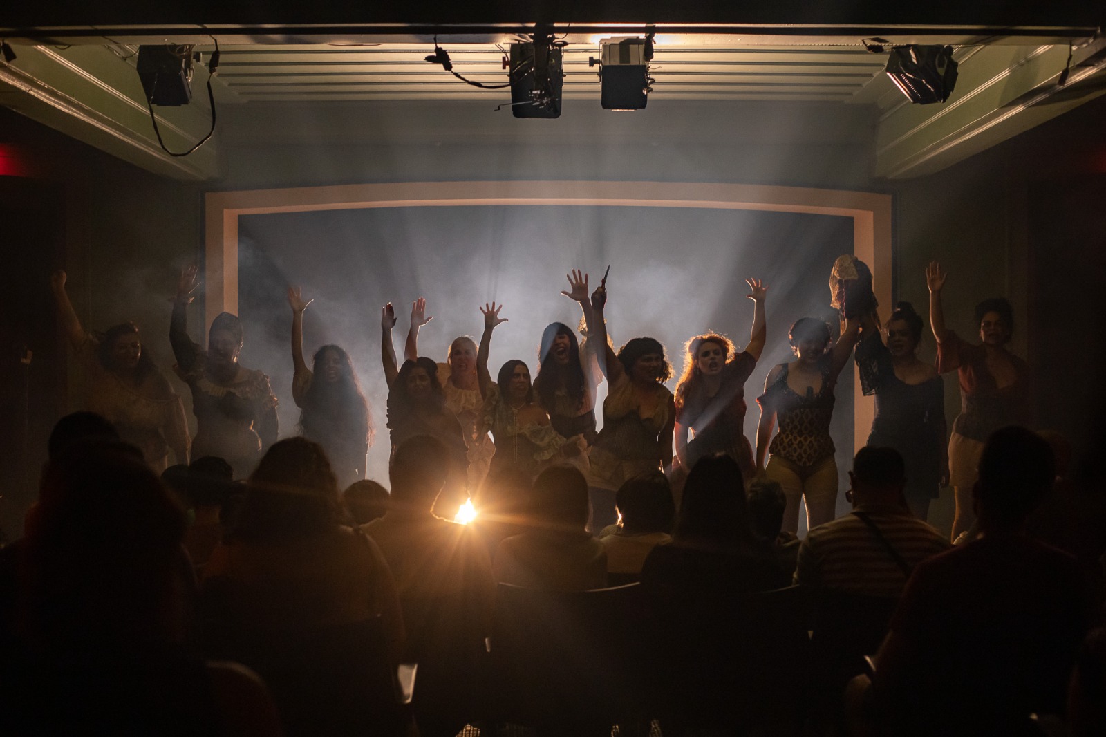 'Cabaré Chinelo' abre temporada no Gebes Medeiros de cara nova