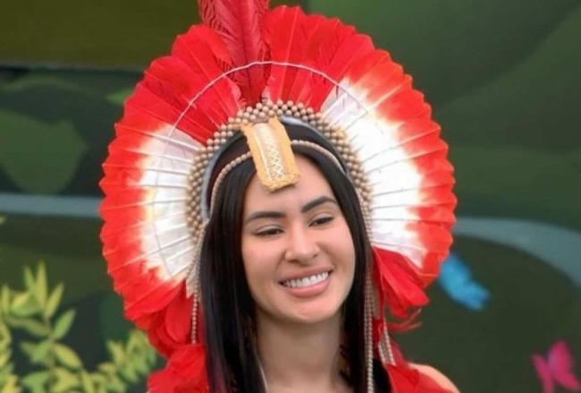 Isabelle sofre xenofobia dos fãs de Deniziane e Matteus