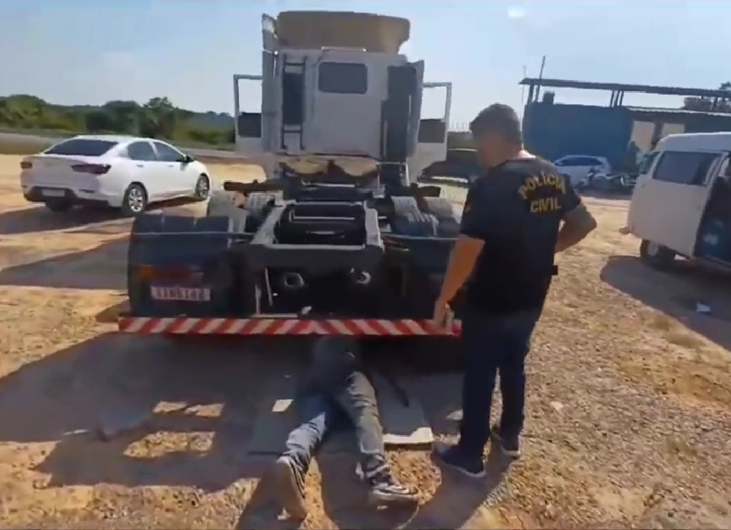 Casal é preso por enviar drogas escondidas em veículos para fora do Amazonas