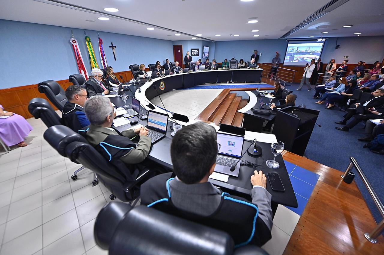 TCE-AM reprova contas e multa gestoras da UPA José Rodrigues