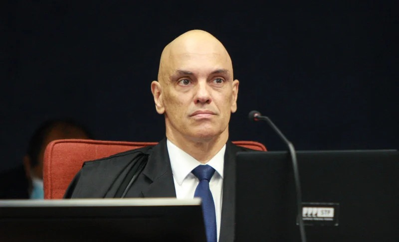 Moraes derruba sigilo de depoimentos sobre tentativa de golpe com Bolsonaro