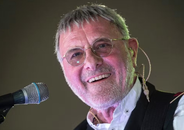 Morre Steve Harley, vocalista da banda Cockney Rebel, aos 73 anos