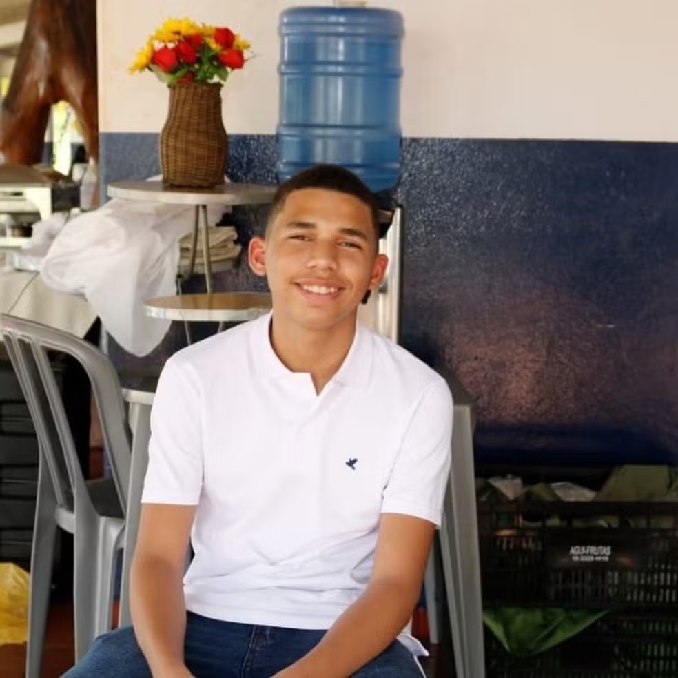 Calouro é encontrado morto após festa em república de universitários