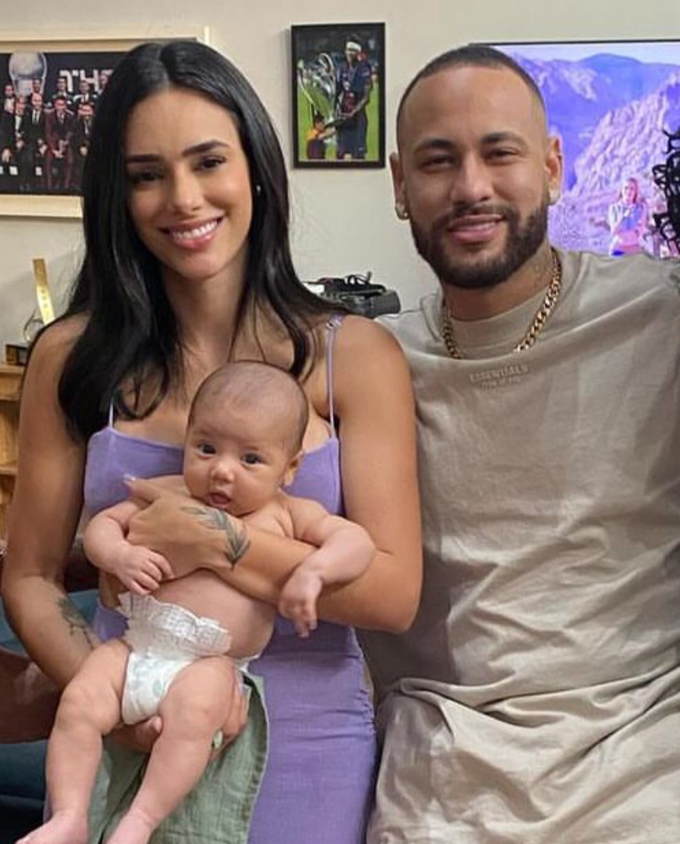 Filha de Neymar e Bruna Biancardi passa por cirurgia, diz colunista