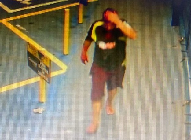 Homem sofre corte na cabeça ao invadir Caixa Econômica na Cachoeirinha