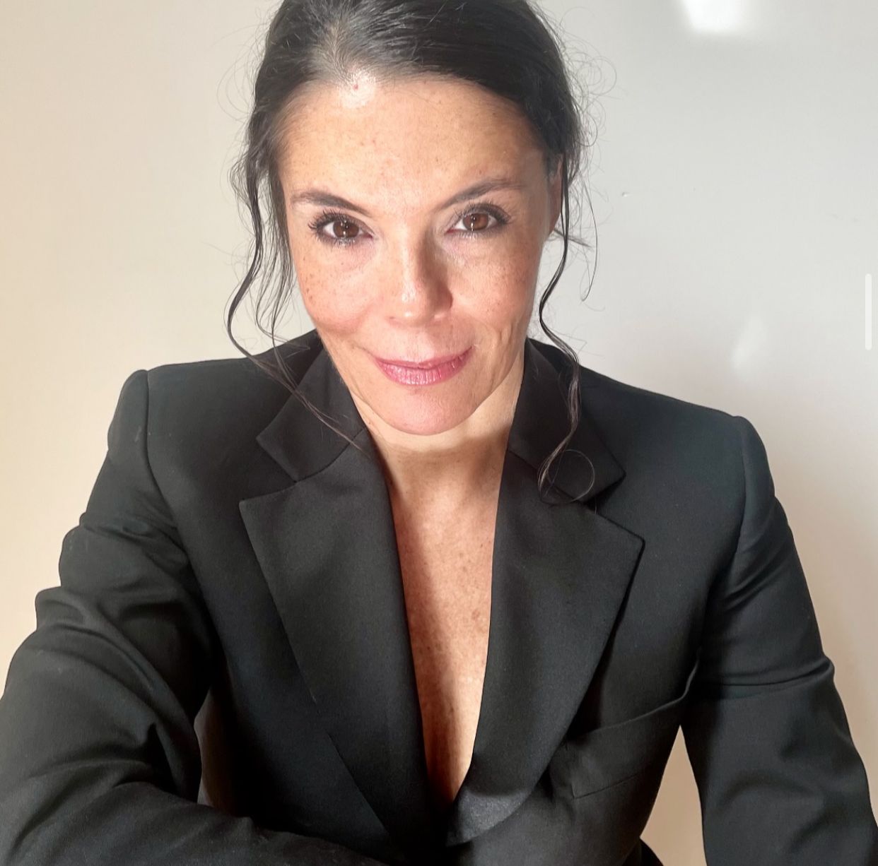 Lembra dela? Afastada das novelas, Mylla Christie reforma casas