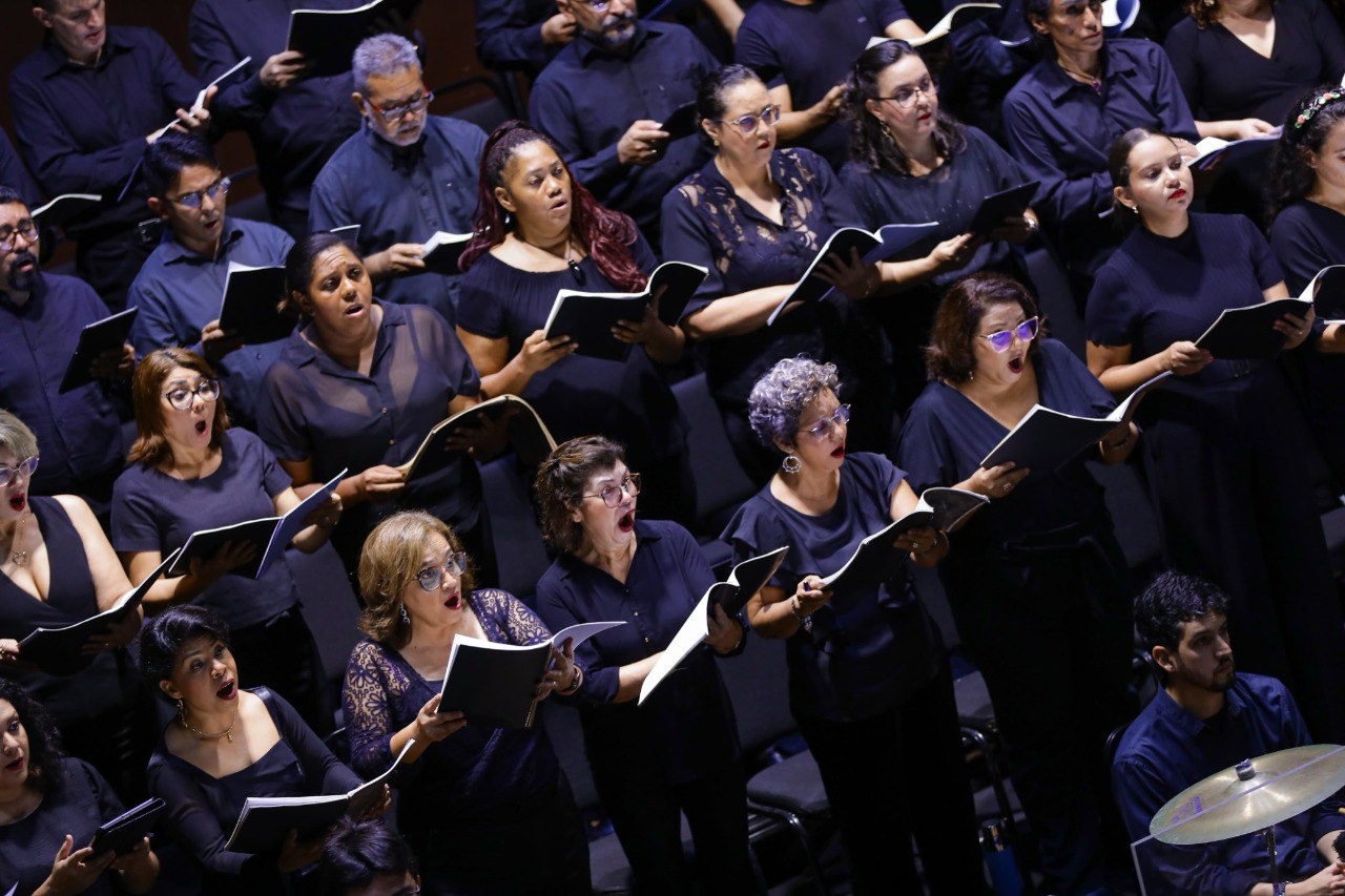Filarmônica e Coral apresentam espetáculo no Teatro Amazonas