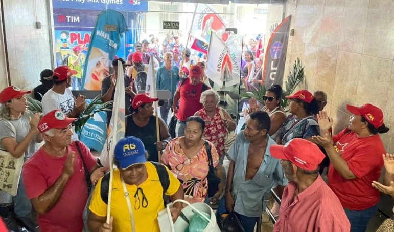 MST invade sede do Incra em Alagoas contra nomeação de indicado de Lira