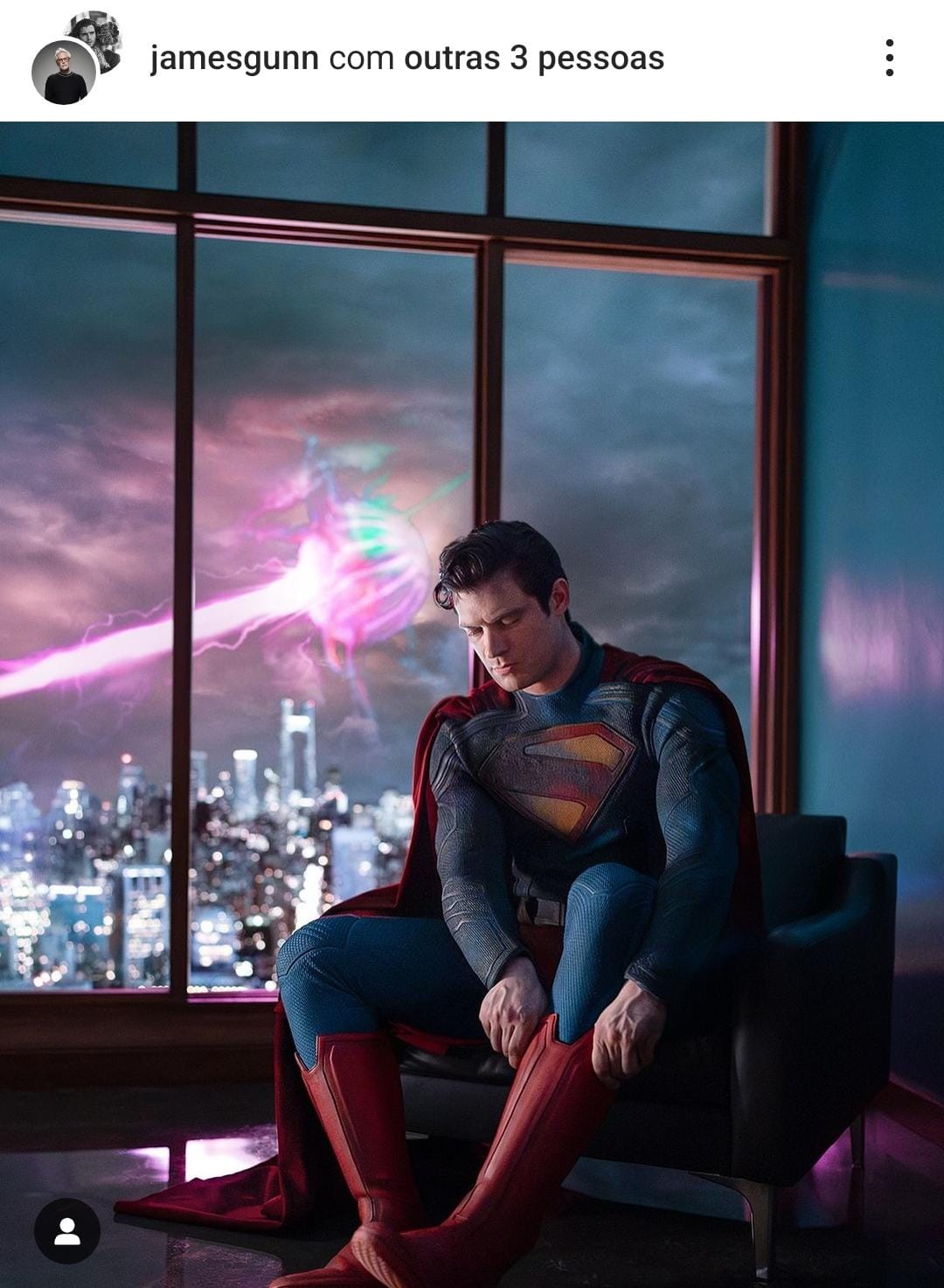 Divulgada 1ª imagem de David Corenswet como Superman