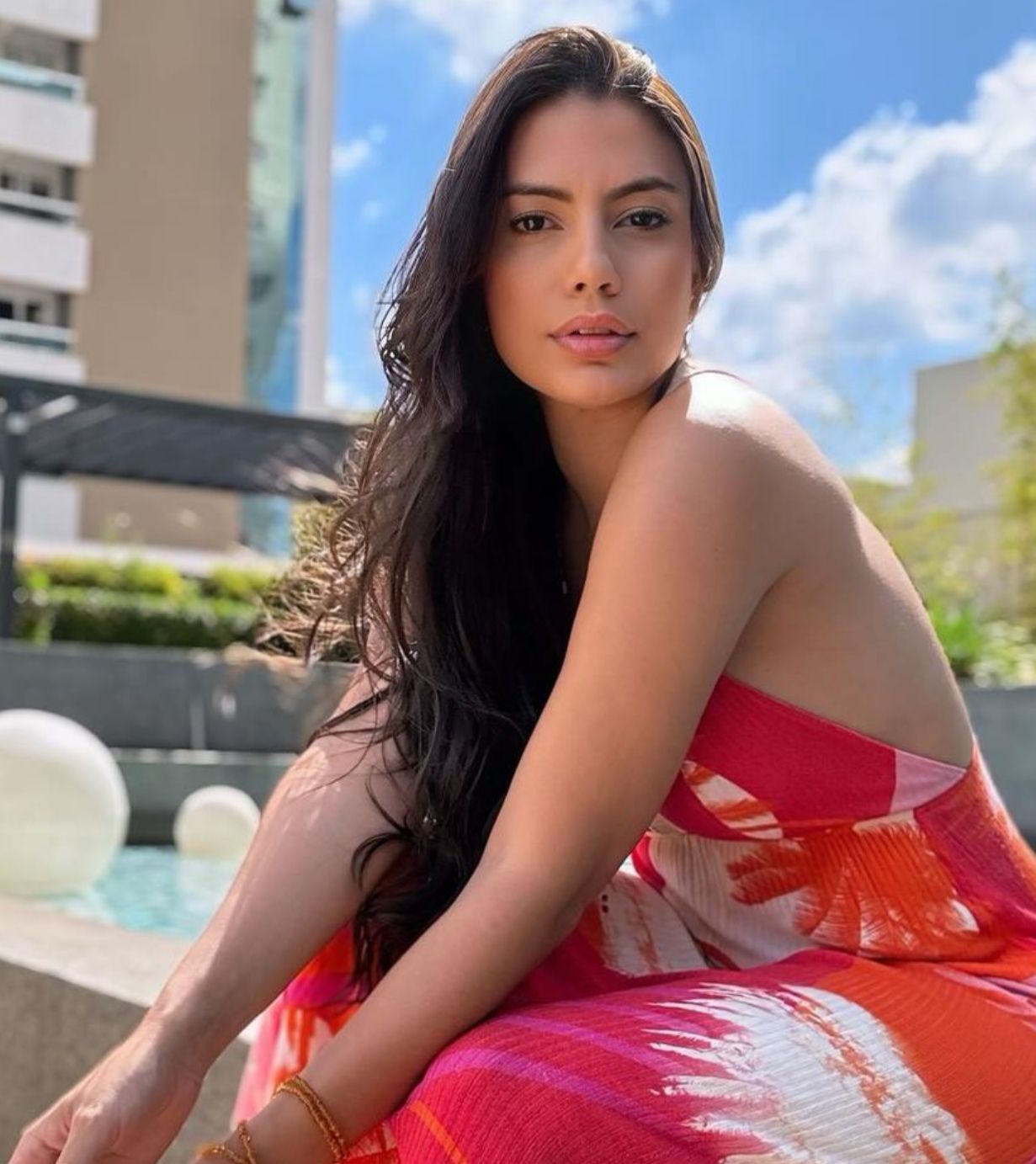 'Foi muito difícil e solitário', diz ex-BBB Fernanda sobre maternidade solo