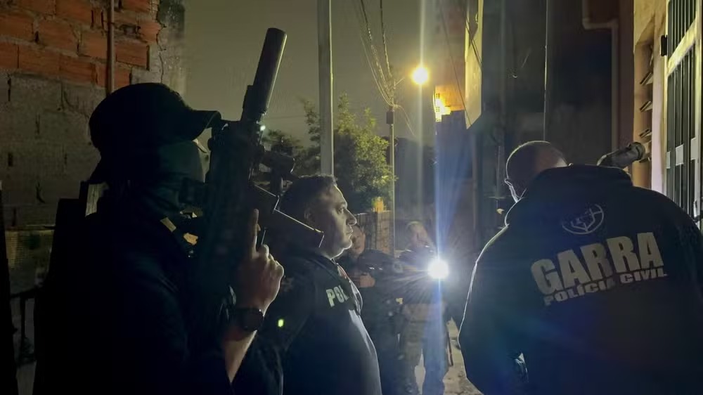 Casal de golpistas é preso por fraudar contas do RS para roubar doações