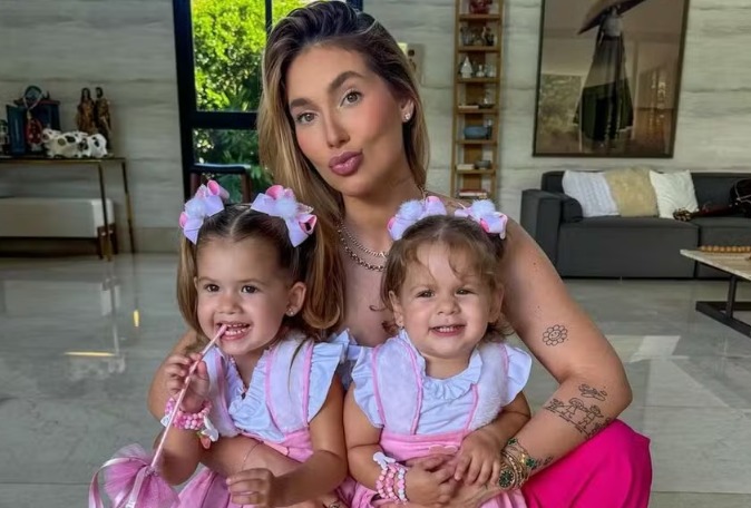 Virginia pede doações ao invés de presentes no aniversário da filha