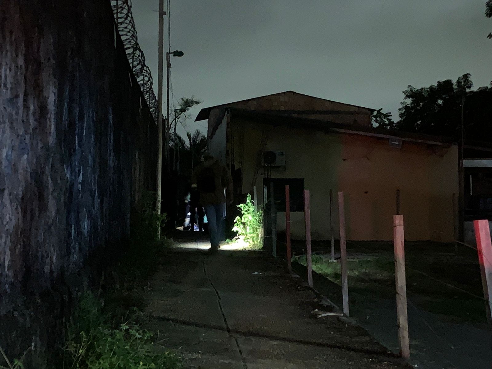 Homem é retalhado a facadas por dívida de R$ 250 em Manaus