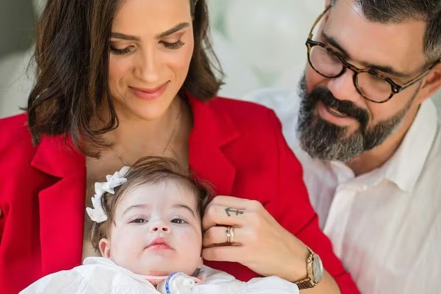 Filha de Juliano Cazarré volta a ser internada 