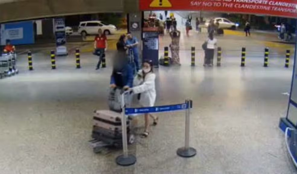 Presa suspeita de participar do esquema de troca de malas em aeroporto