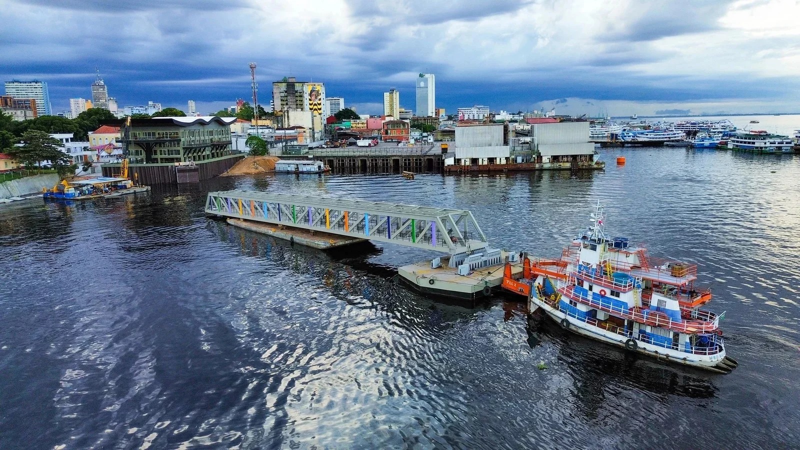 Píer 355 e a Marina do Davi