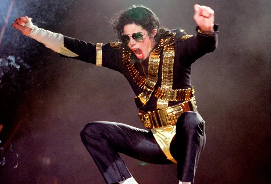 15 anos após morte, Michael Jackson tem fortuna de R$ 11 bilhões 