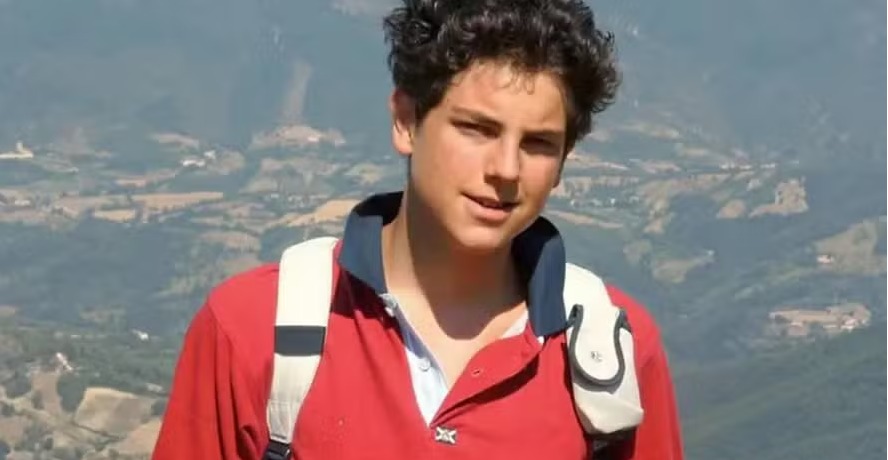 Papa aprova canonização: Carlo Acutis será o primeiro santo millennial
