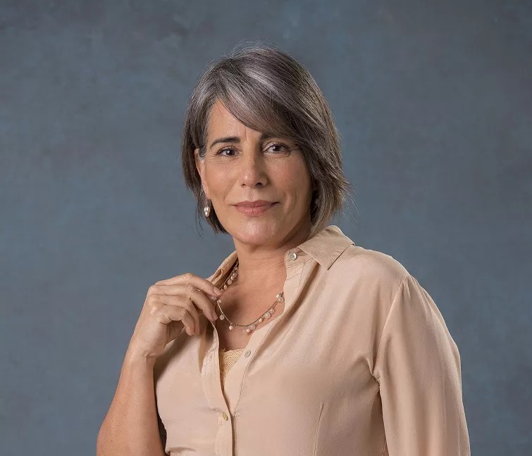 Glória Pires é condenada a pagar mais de R$ 550 mil a ex-funcionária 