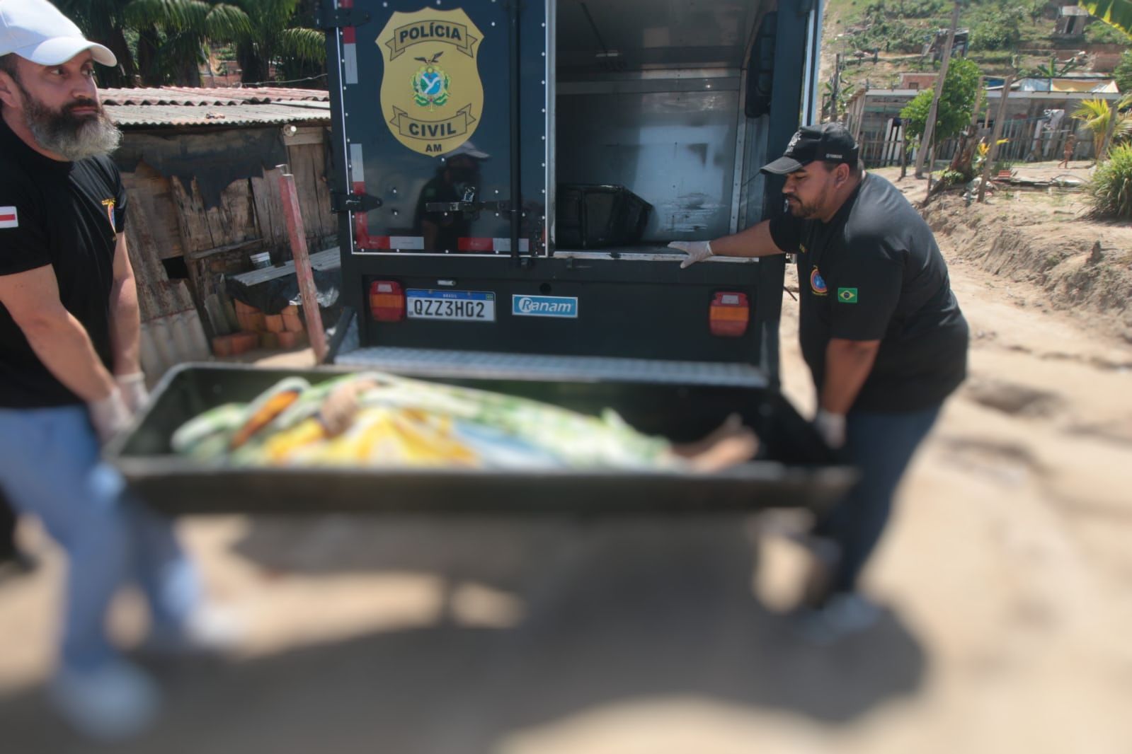 Amigo diz que homem assassinado dentro de casa pode ter morrido por engano