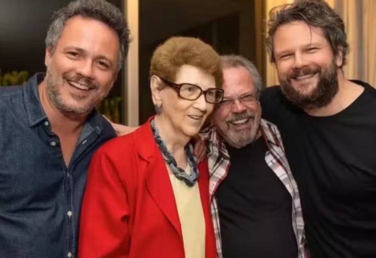  Mãe de Selton e Danton Mello morre aos 83 anos