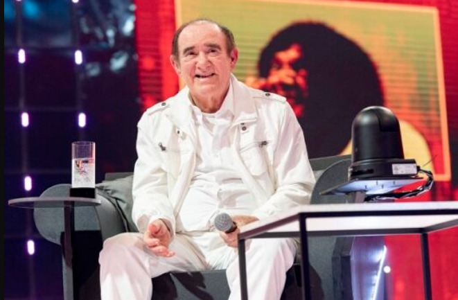 Renato Aragão se reencontra com Dedé Santana em homenagem de Luciano Huck na Globo