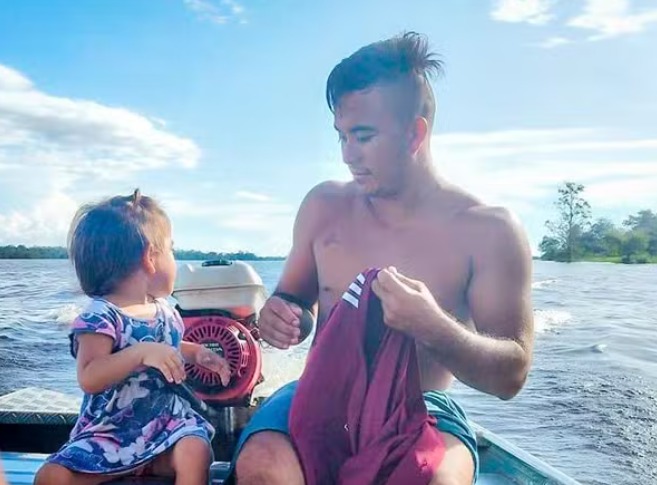 Naufrágio em Urucará: homem e filha de 2 anos estão desaparecidos