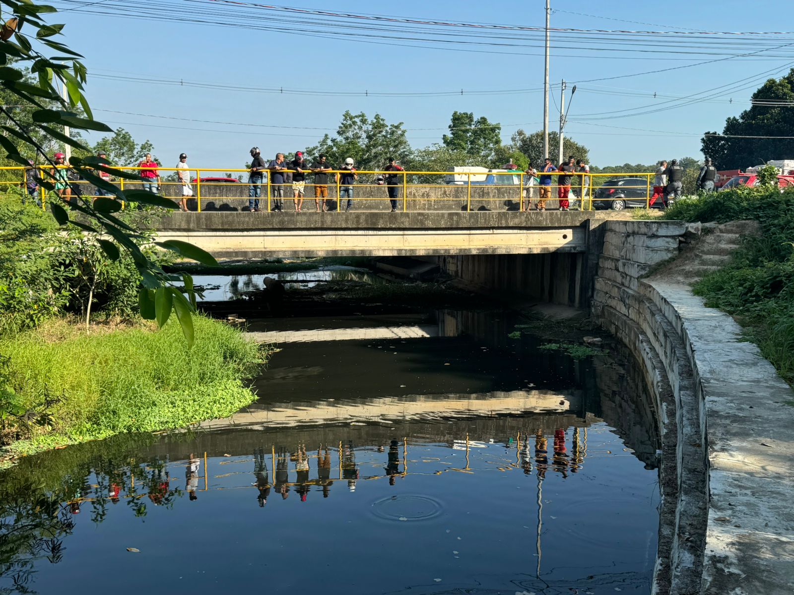 Jovem encontrado em igarapé no Tarumã estava sem um braço