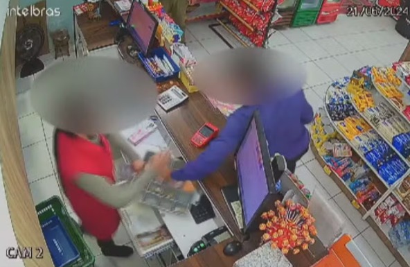 Assaltante de farmácias é preso após colocar CPF na nota antes do crime