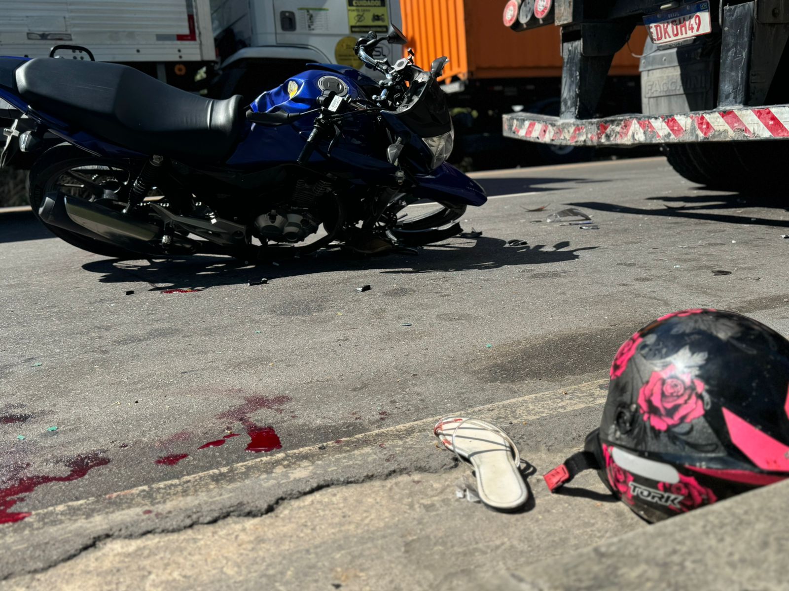 Mototaxista morto em acidente estava levando esposa para o trabalho