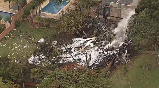 Queda de avião em Vinhedo repercute na imprensa internacional