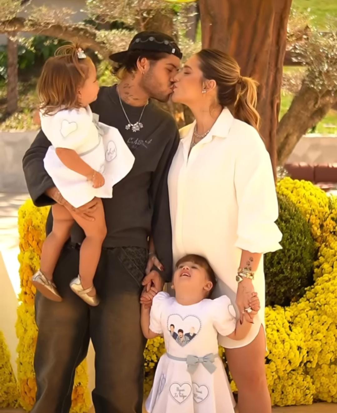 Virginia presenteia Zé Felipe com relógio de R$206 mil no Dia dos Pais