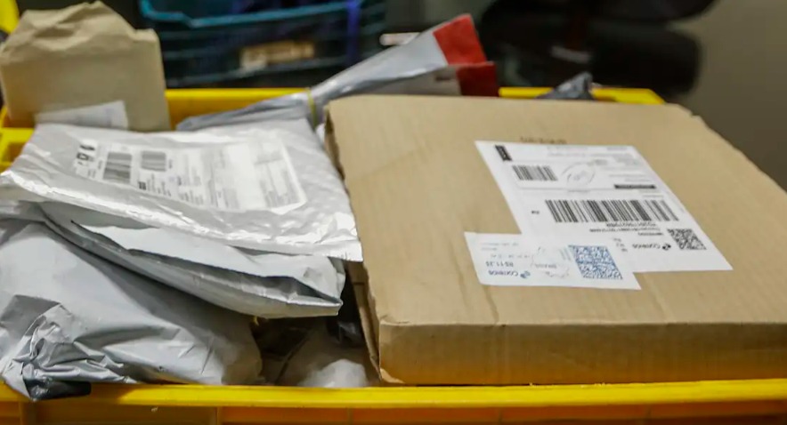 Correios alertam sobre golpe cobrando taxa para retirar encomenda