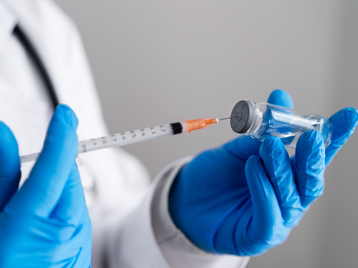 Importação de vacinas e remédios contra mpox é autorizada pela Anvisa